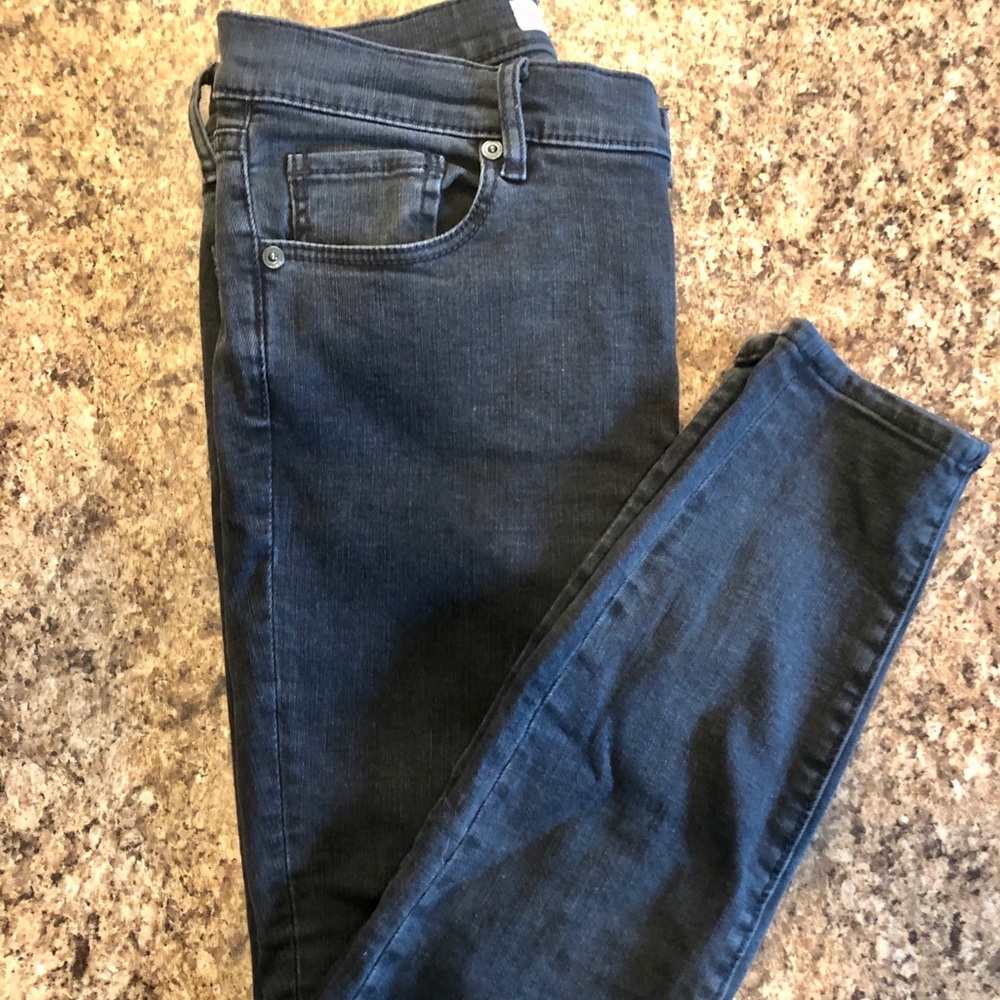 Black jeggings